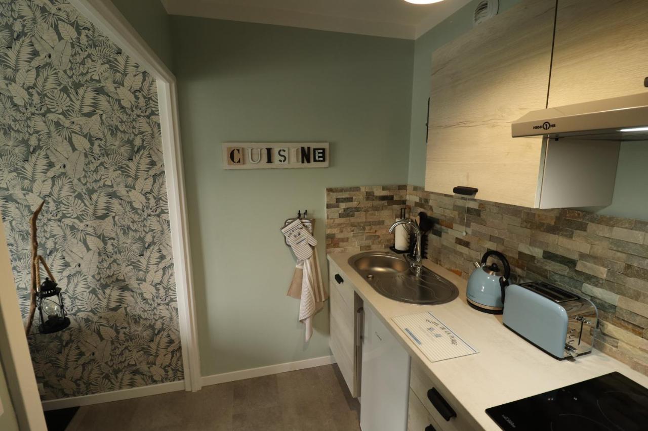 Les Platanes Apartment Saint-Lo Exterior photo